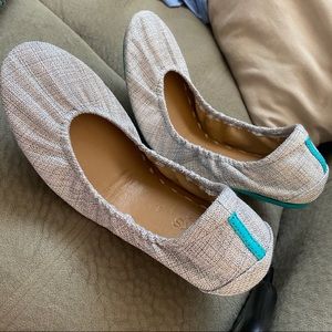 WORN ONCE- Silver Lake Tieks. Size 8